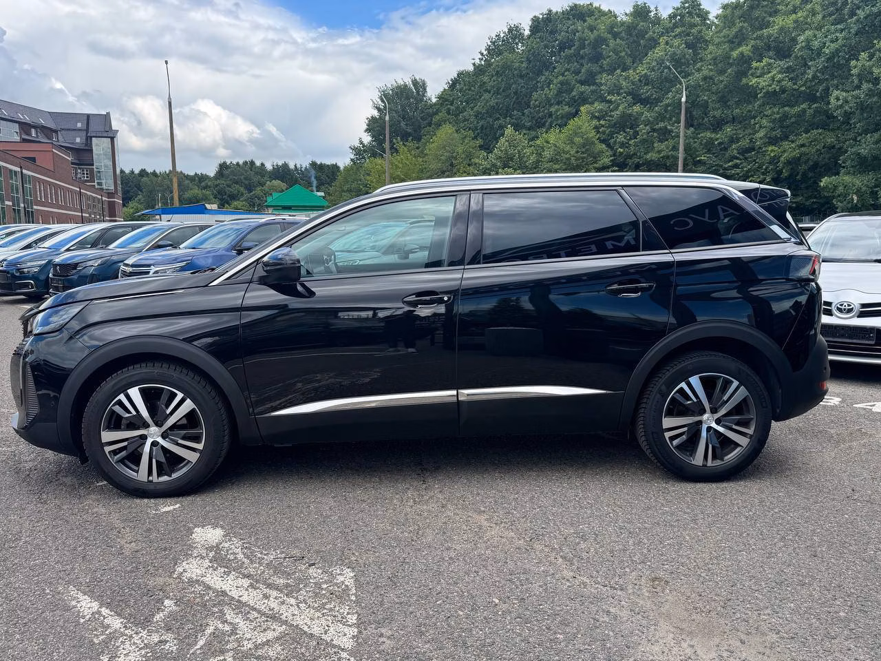 Peugeot 5008 фото 11