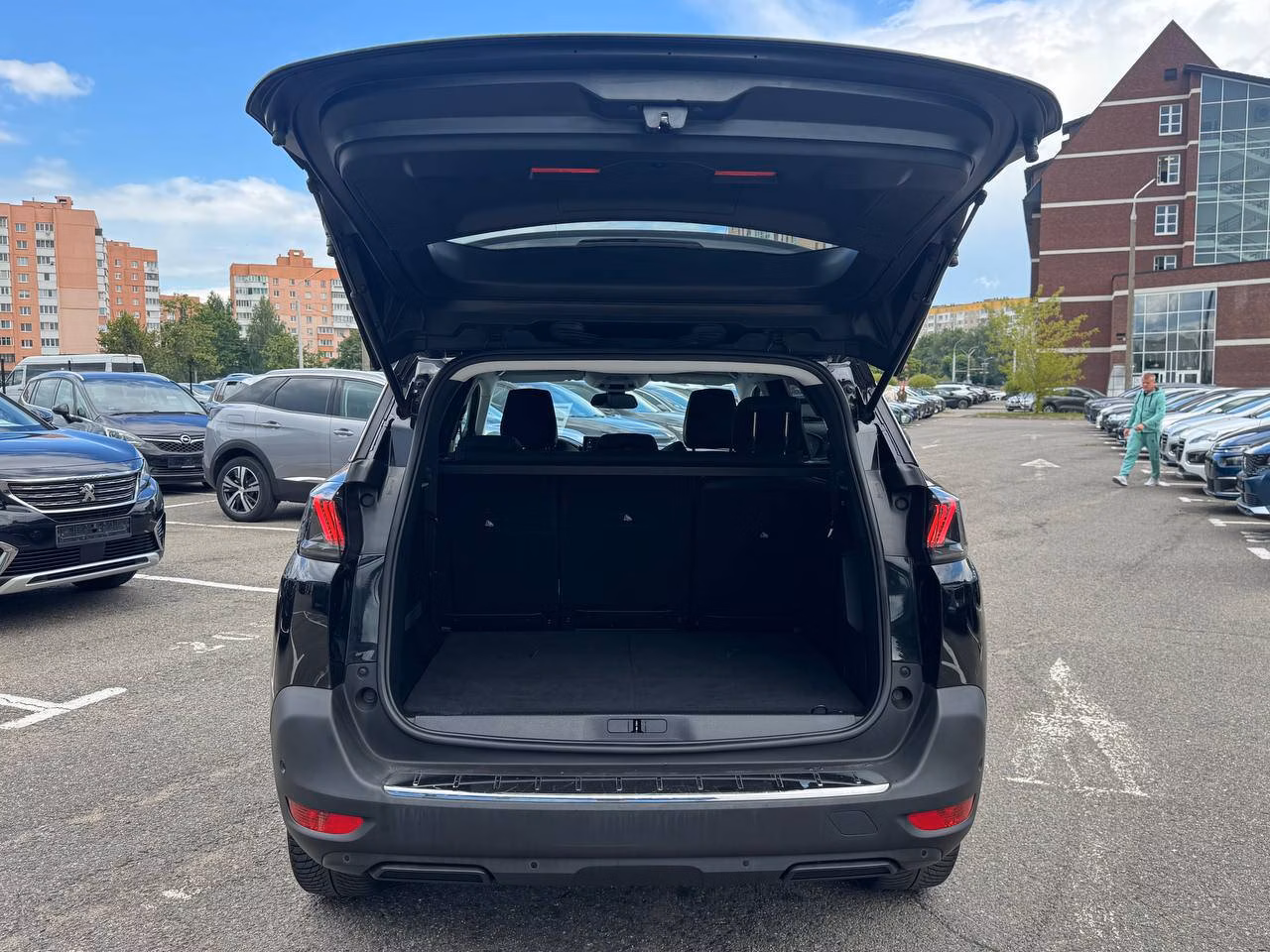 Peugeot 5008 фото 12