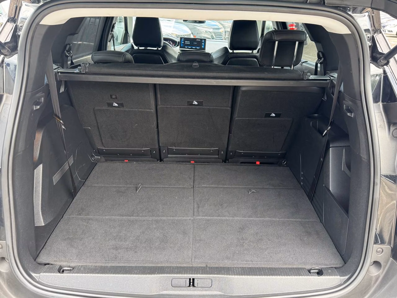 Peugeot 5008 фото 14