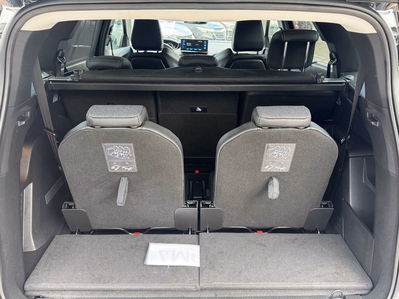 Peugeot 5008 фото 15
