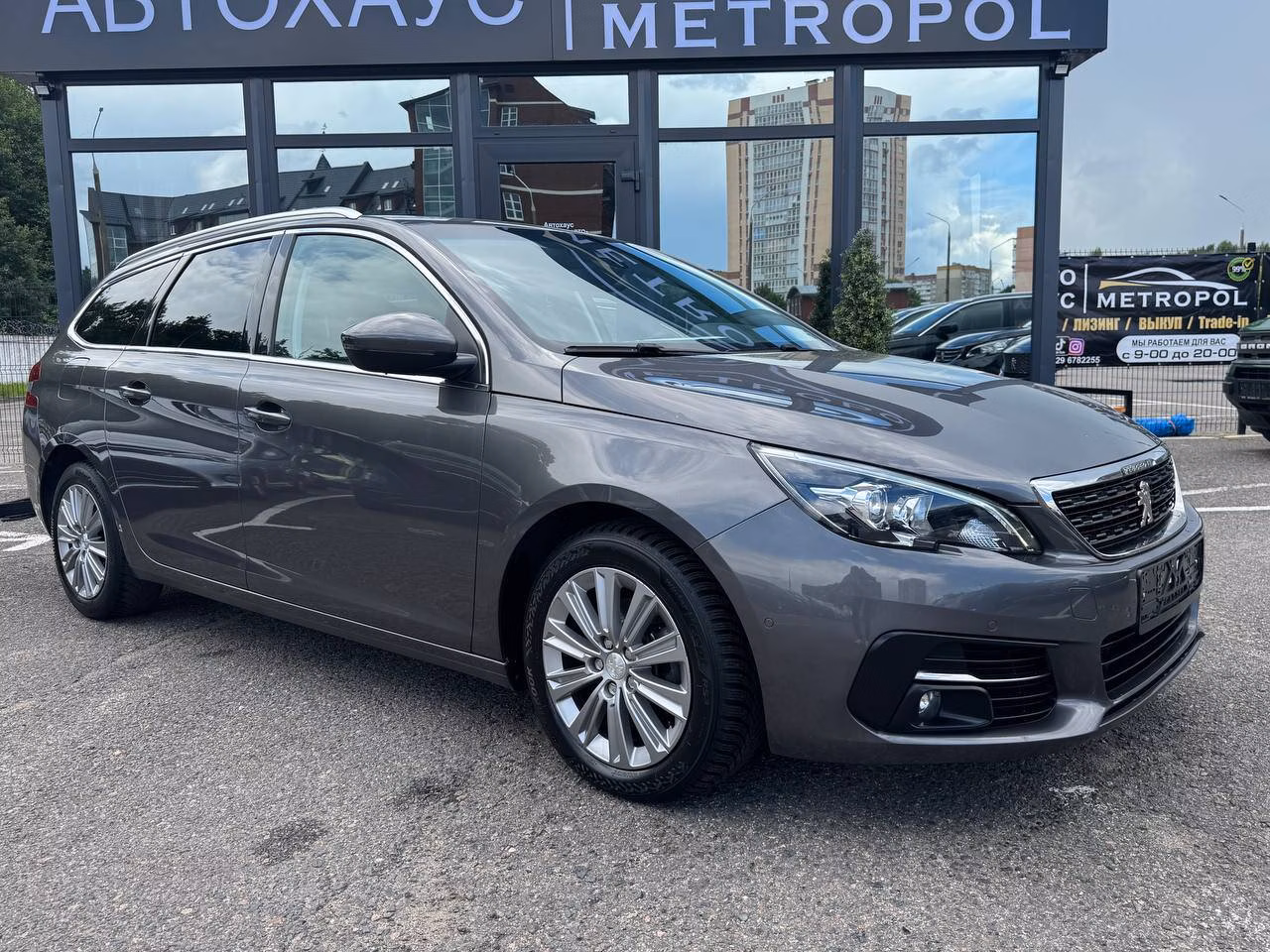 Peugeot 308 фото 2