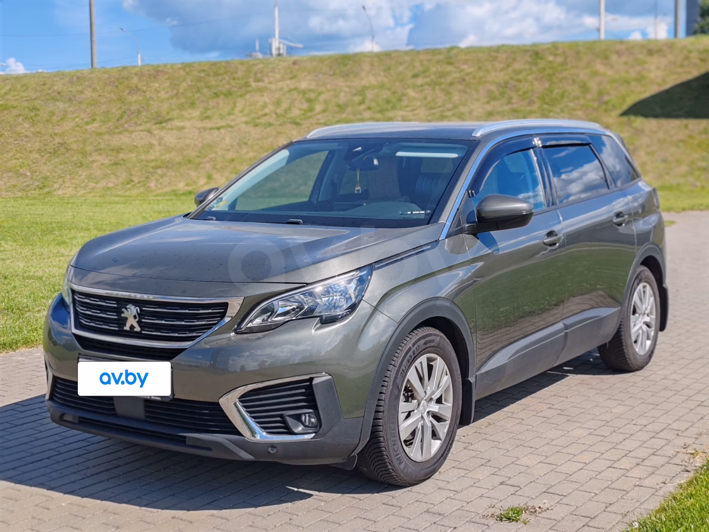 Peugeot 5008 фото 2