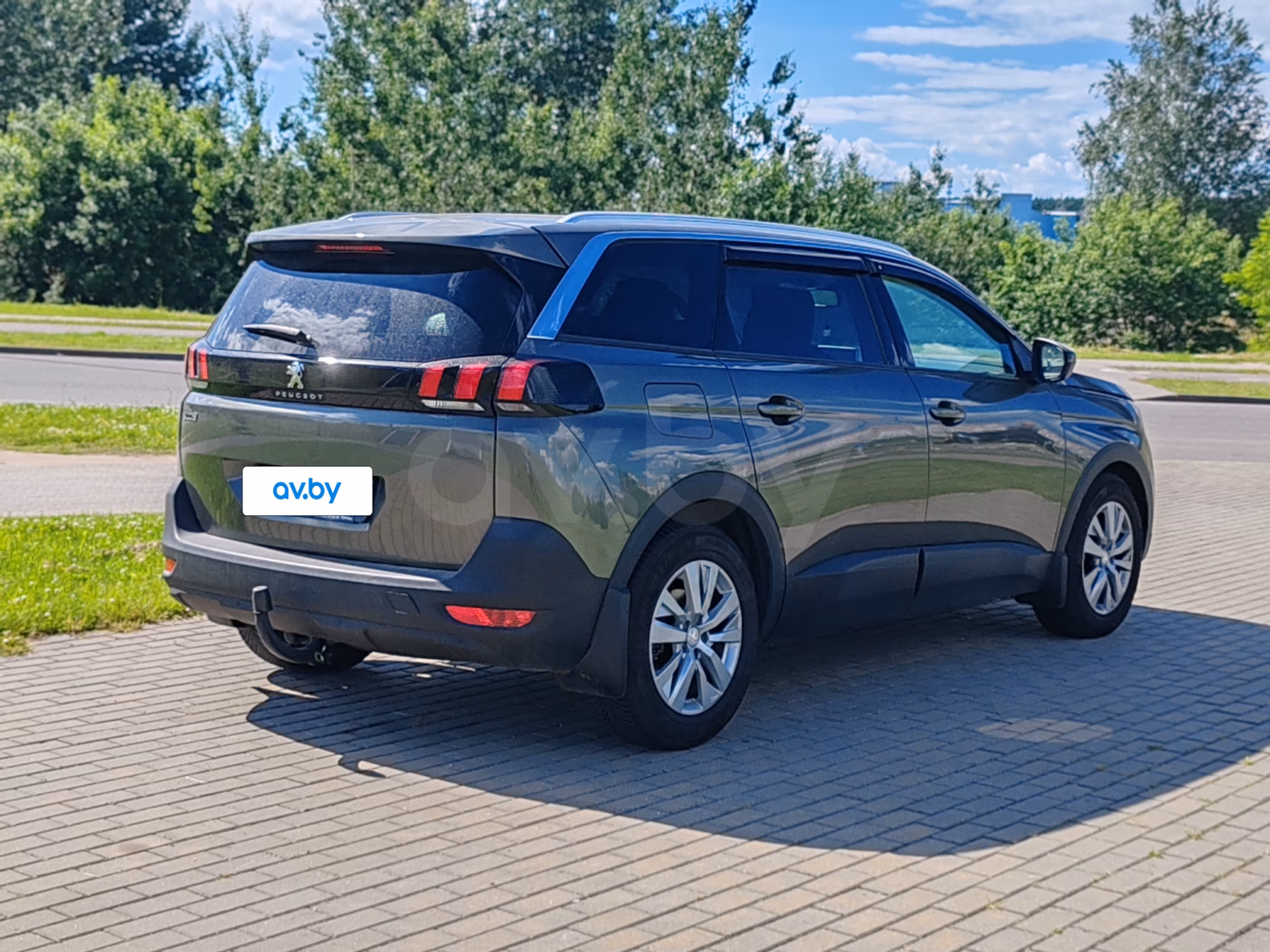 Peugeot 5008 фото 3