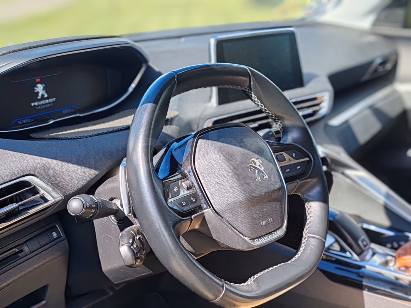 Peugeot 5008 фото 8