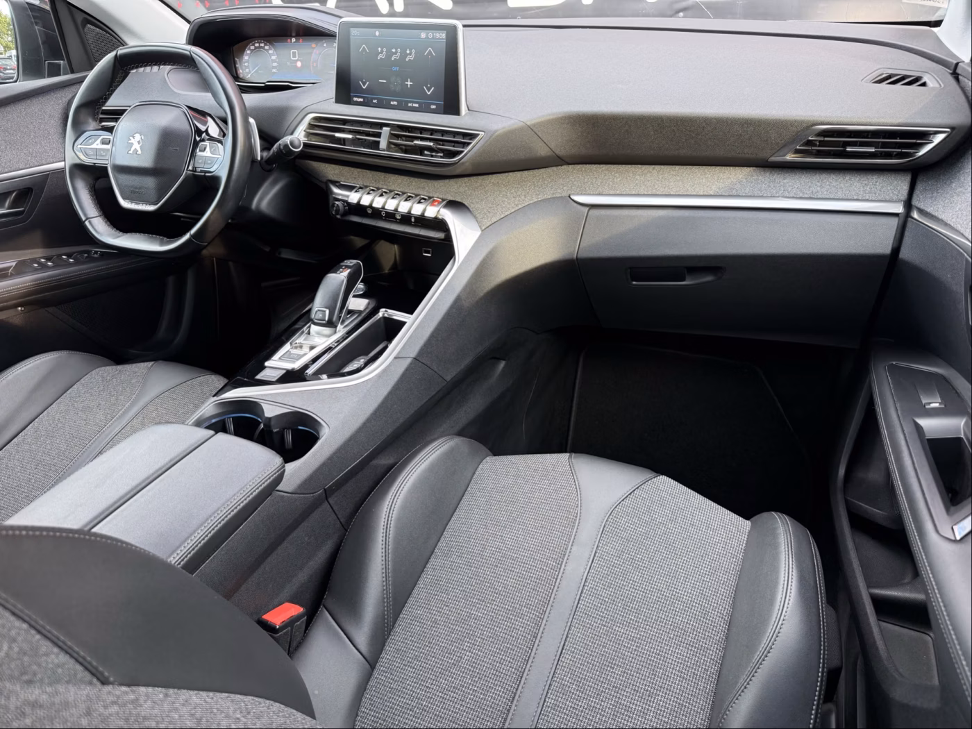 Peugeot 3008 фото 9