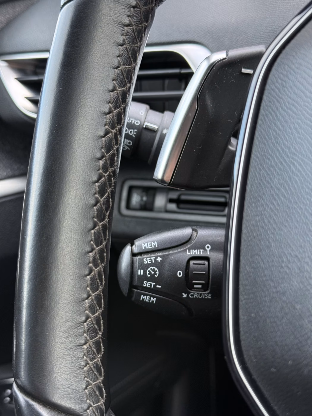Peugeot 3008 фото 16