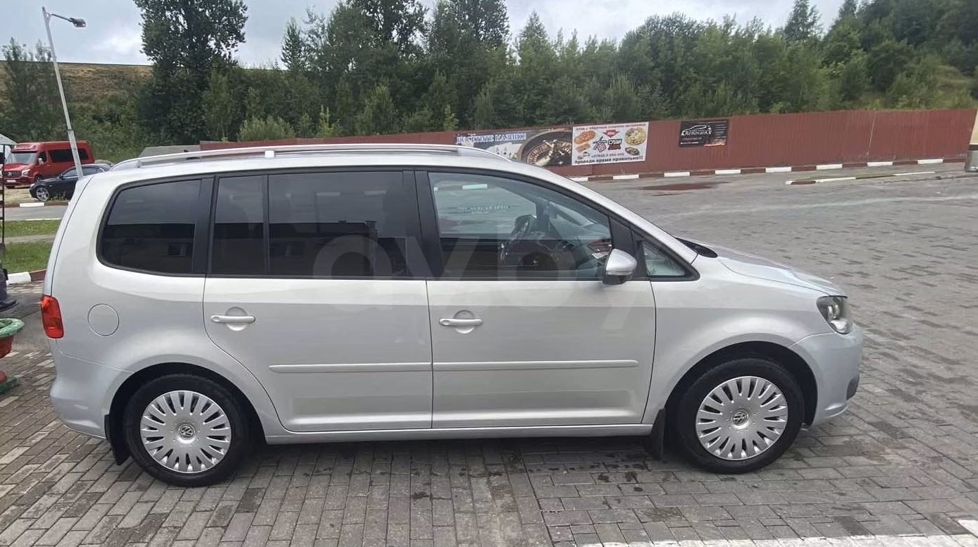Volkswagen Touran фото 9