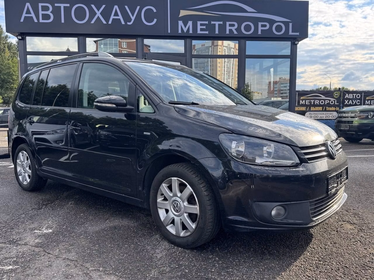 Volkswagen Touran фото 2