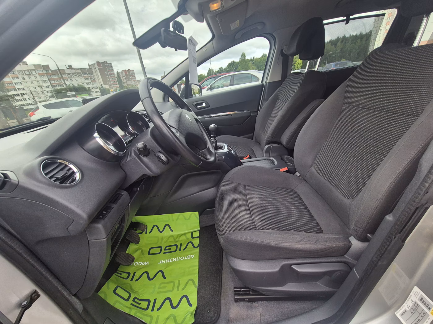 Peugeot 5008 фото 6