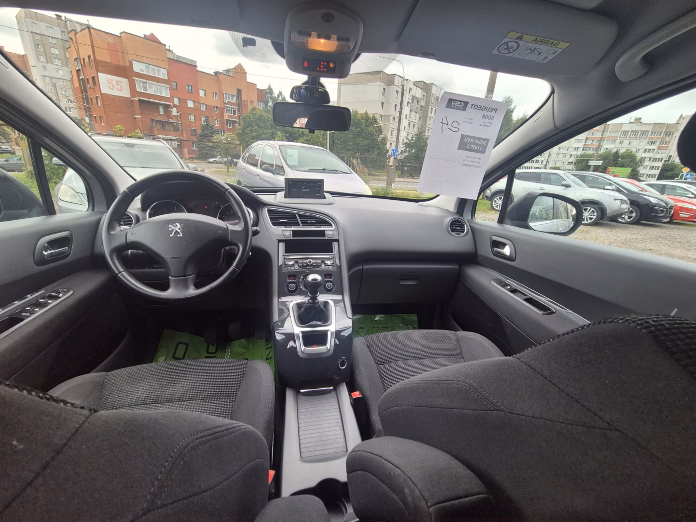 Peugeot 5008 фото 8