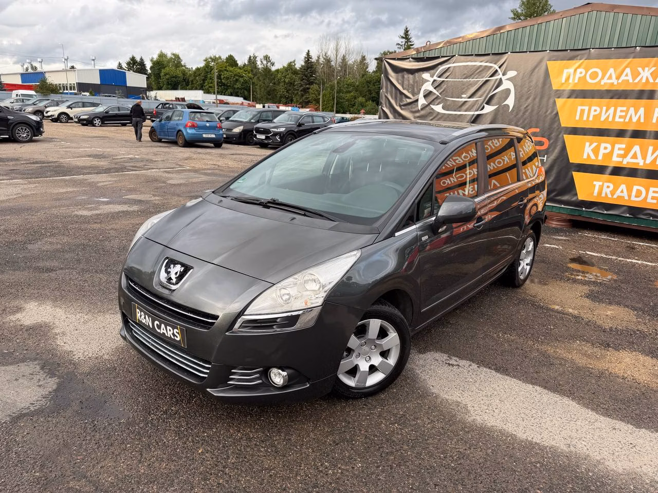 Peugeot 5008 фото 8