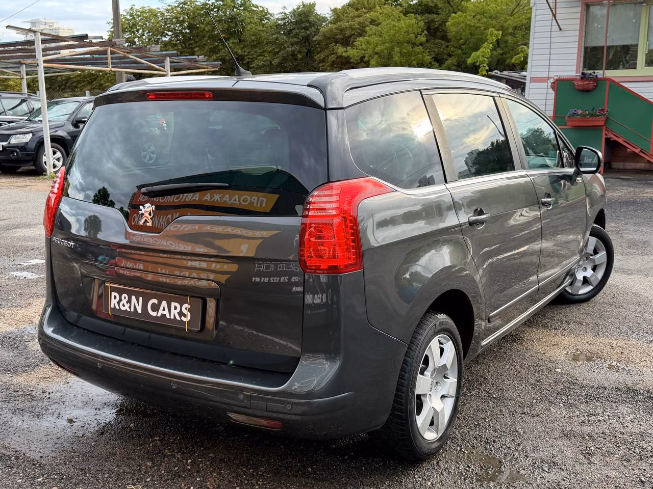 Peugeot 5008 фото 9