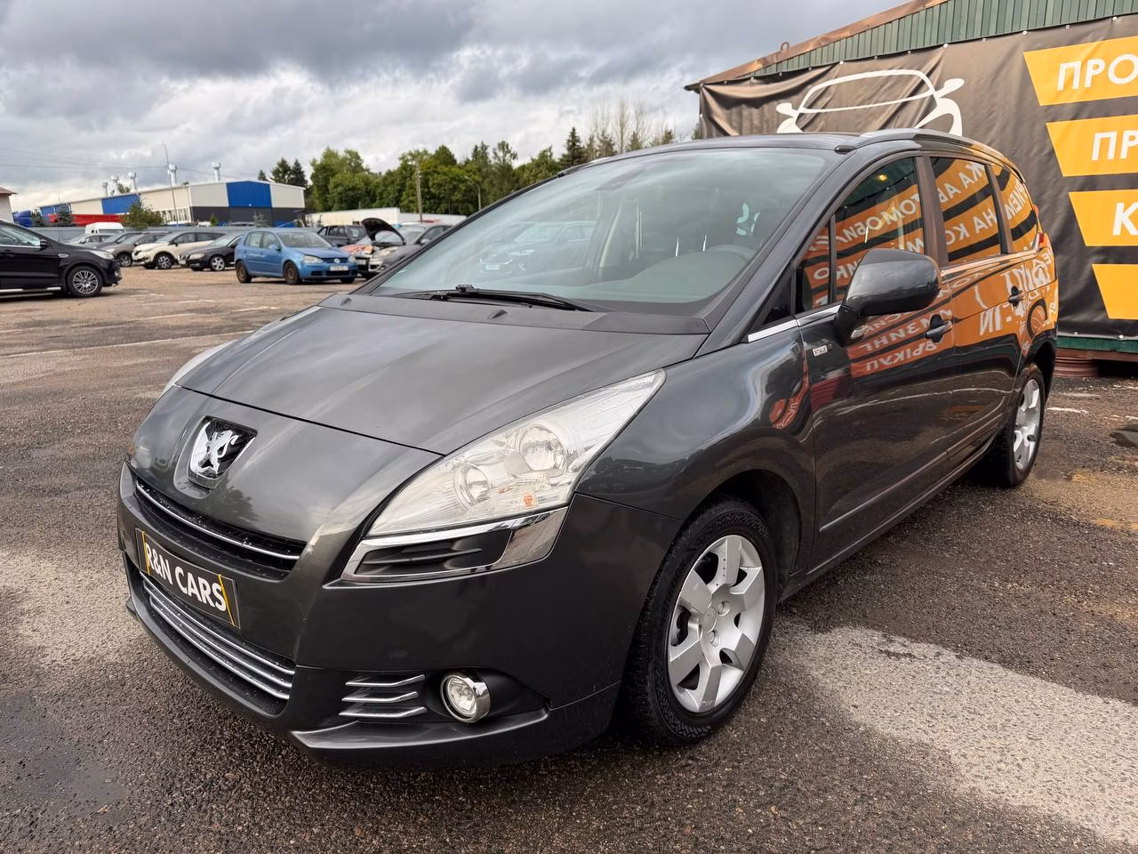 Peugeot 5008 фото 11