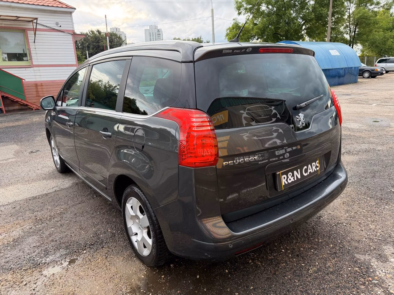 Peugeot 5008 фото 12