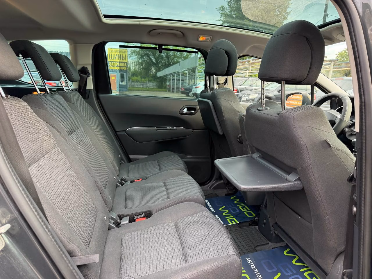 Peugeot 5008 фото 15