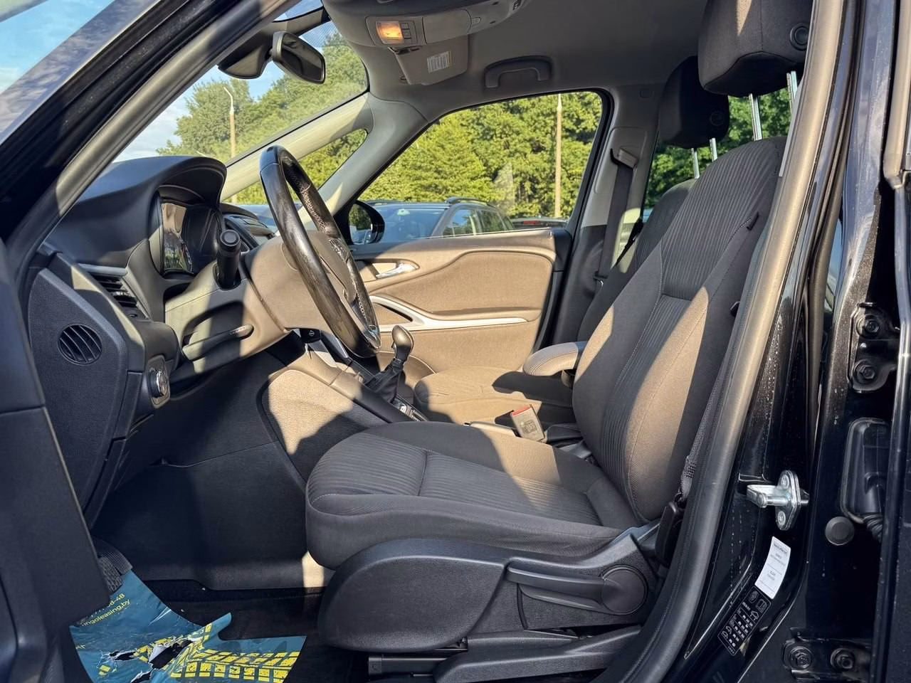 Opel Zafira фото 8