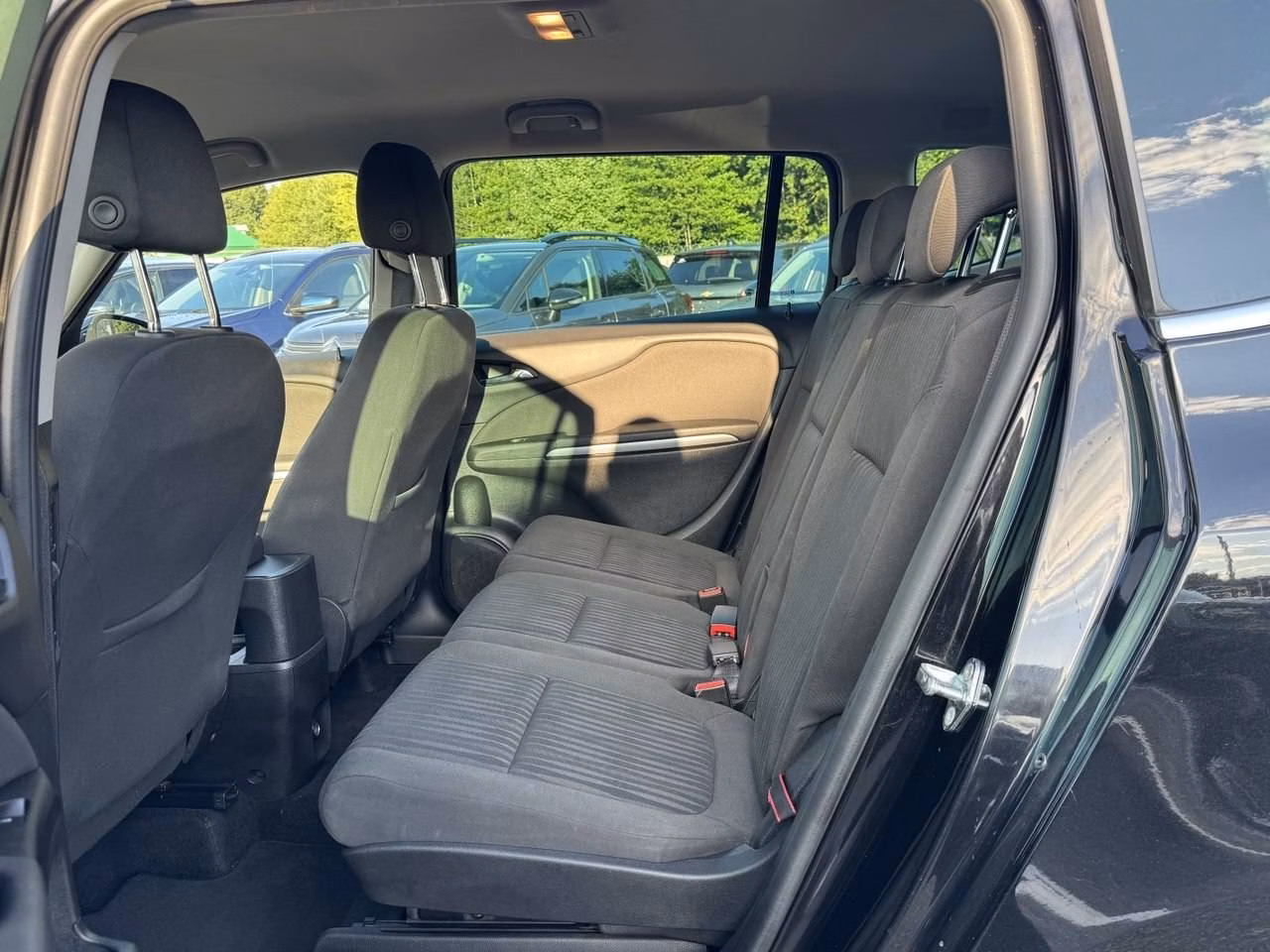 Opel Zafira фото 9