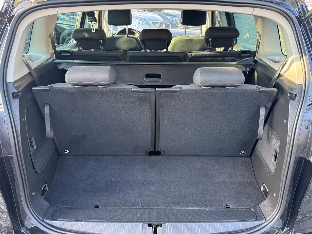 Opel Zafira фото 16