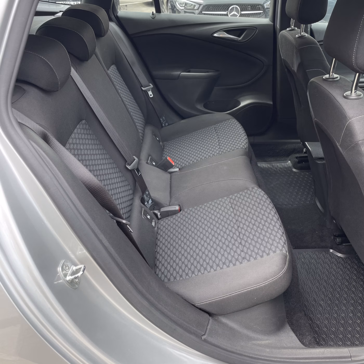 Opel Astra фото 20
