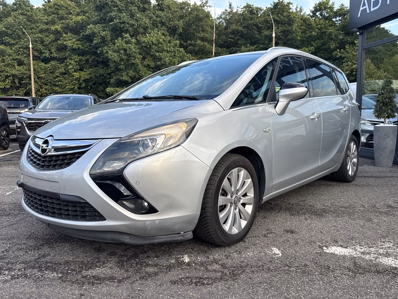 Opel Zafira фото 2