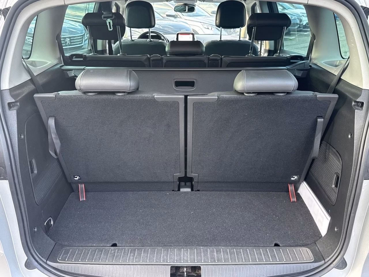 Opel Zafira фото 9