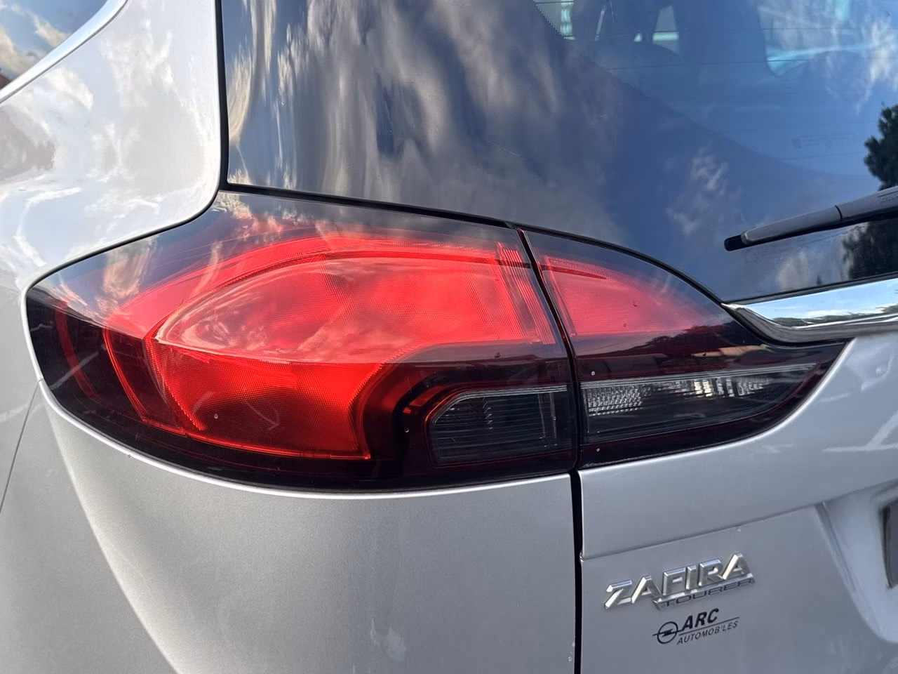 Opel Zafira фото 10