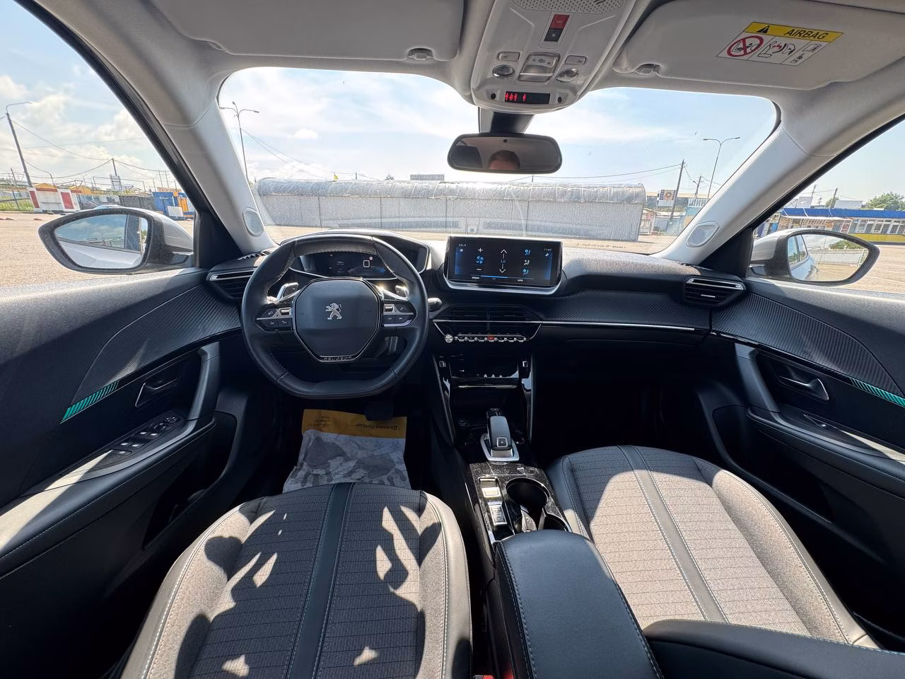Peugeot 2008 фото 8