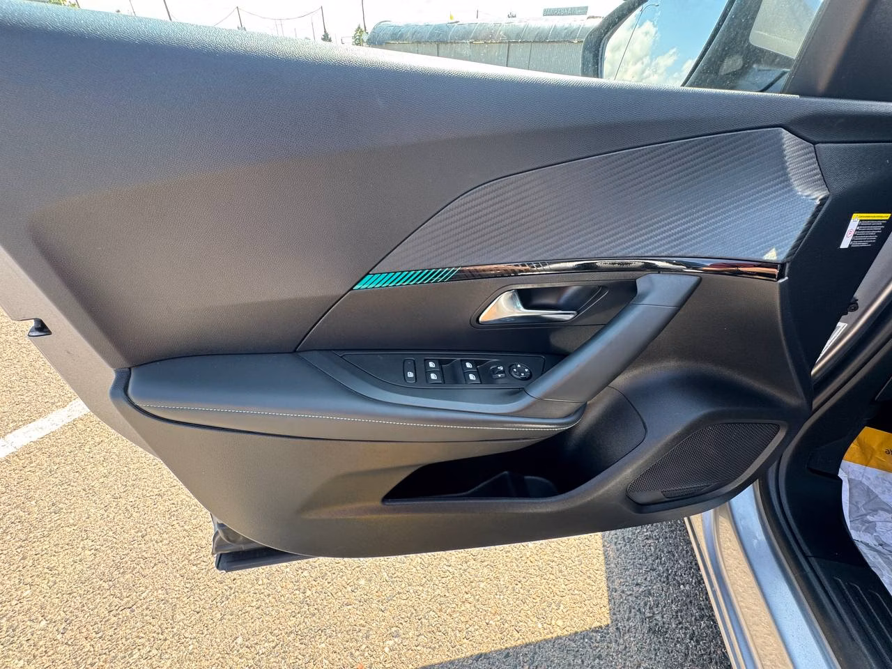 Peugeot 2008 фото 18