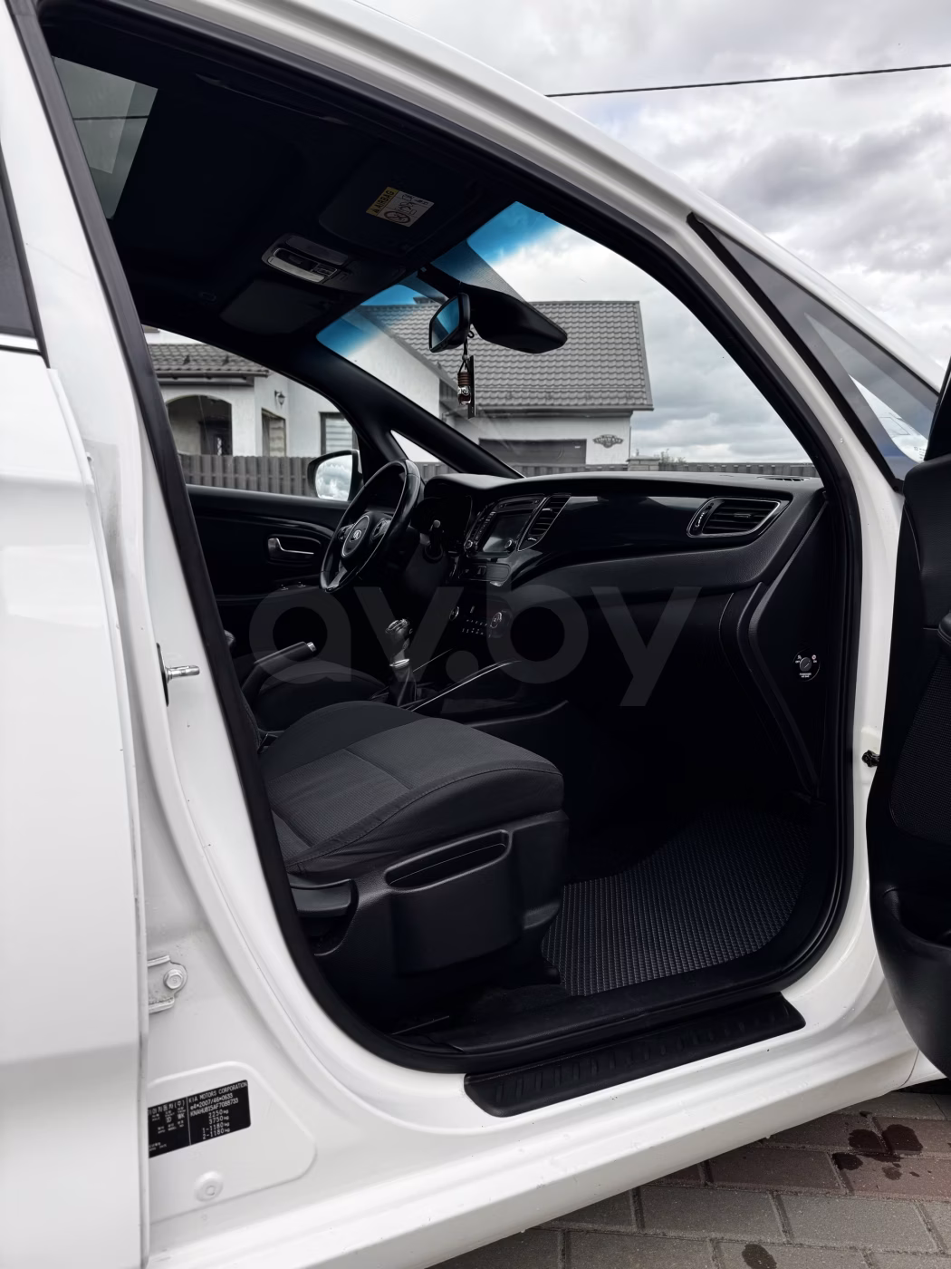 Kia Carens фото 7