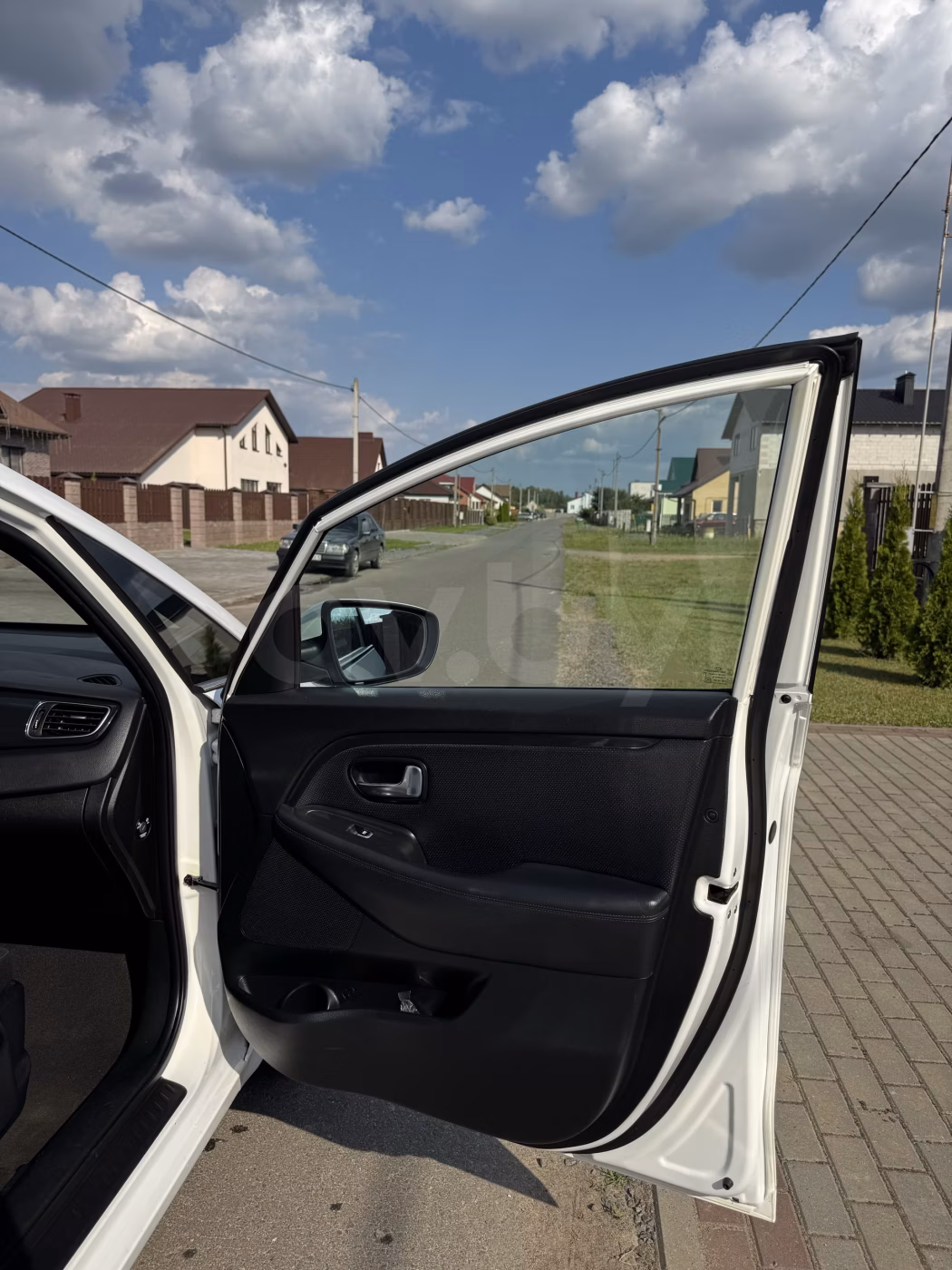 Kia Carens фото 8