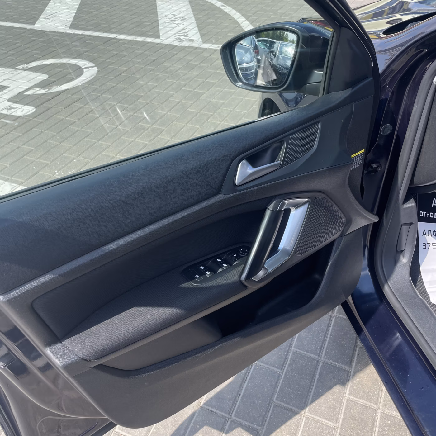 Peugeot 308 фото 8