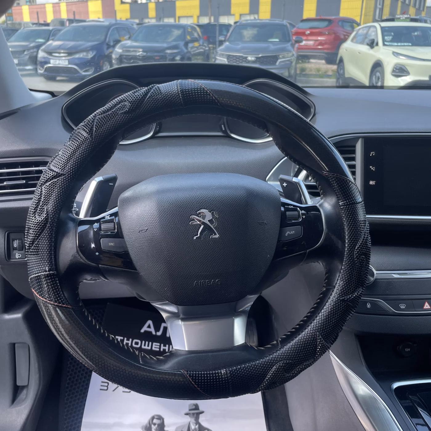 Peugeot 308 фото 10
