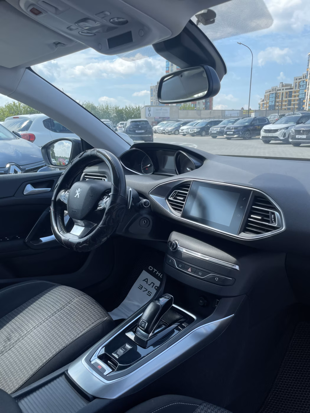 Peugeot 308 фото 18