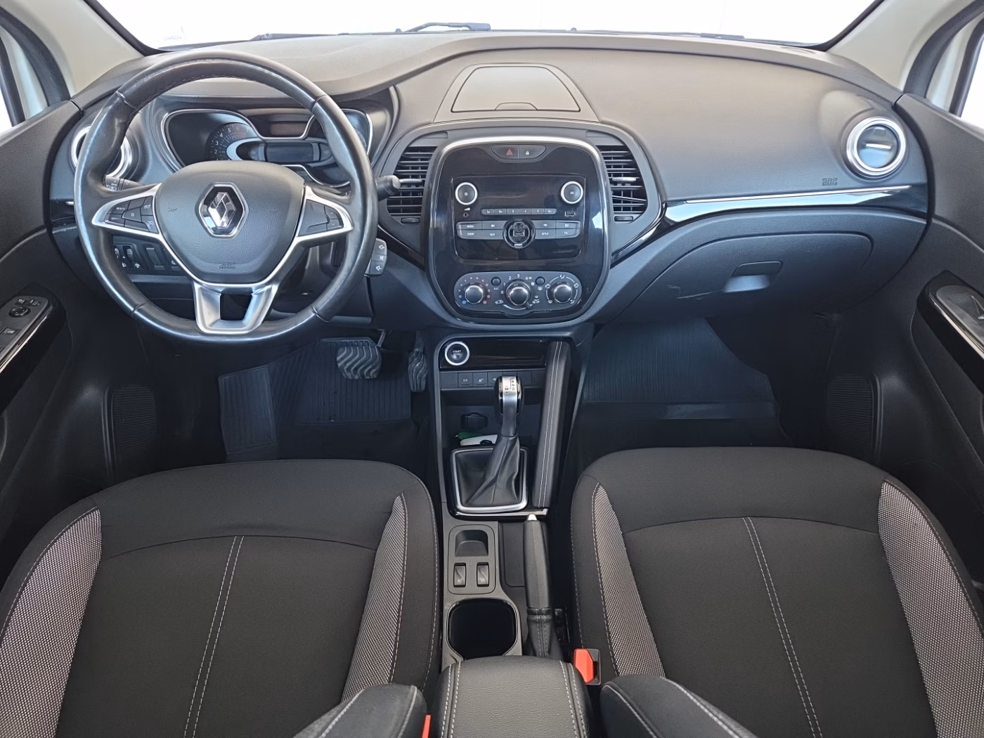 Renault Kaptur фото 9