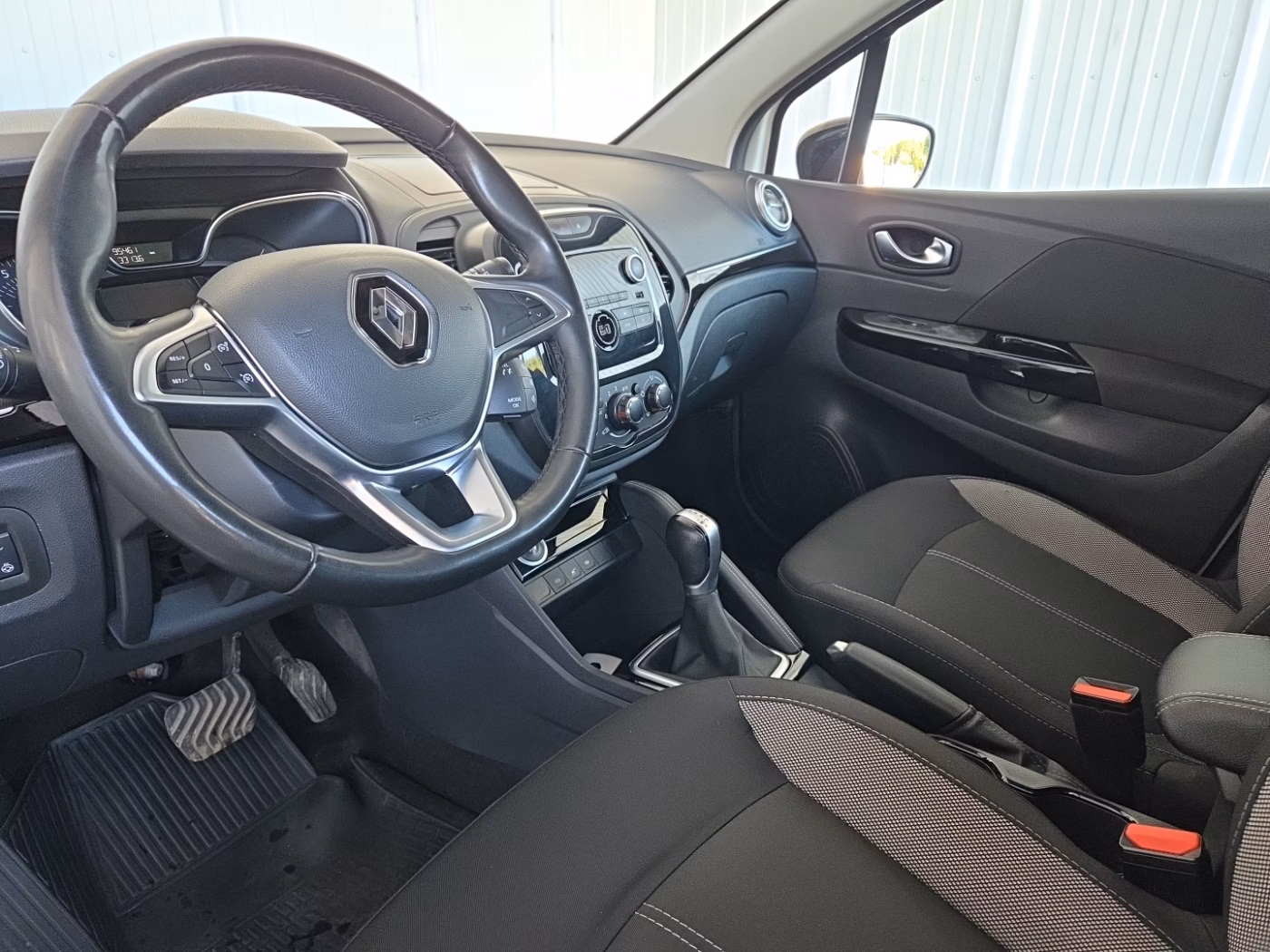 Renault Kaptur фото 11