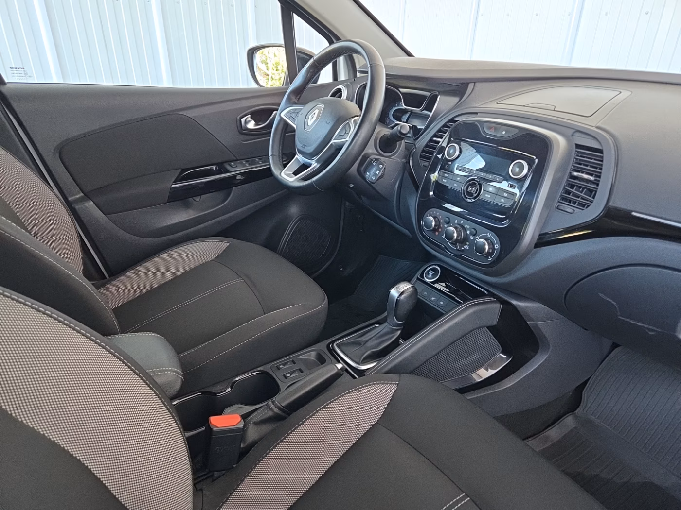 Renault Kaptur фото 13