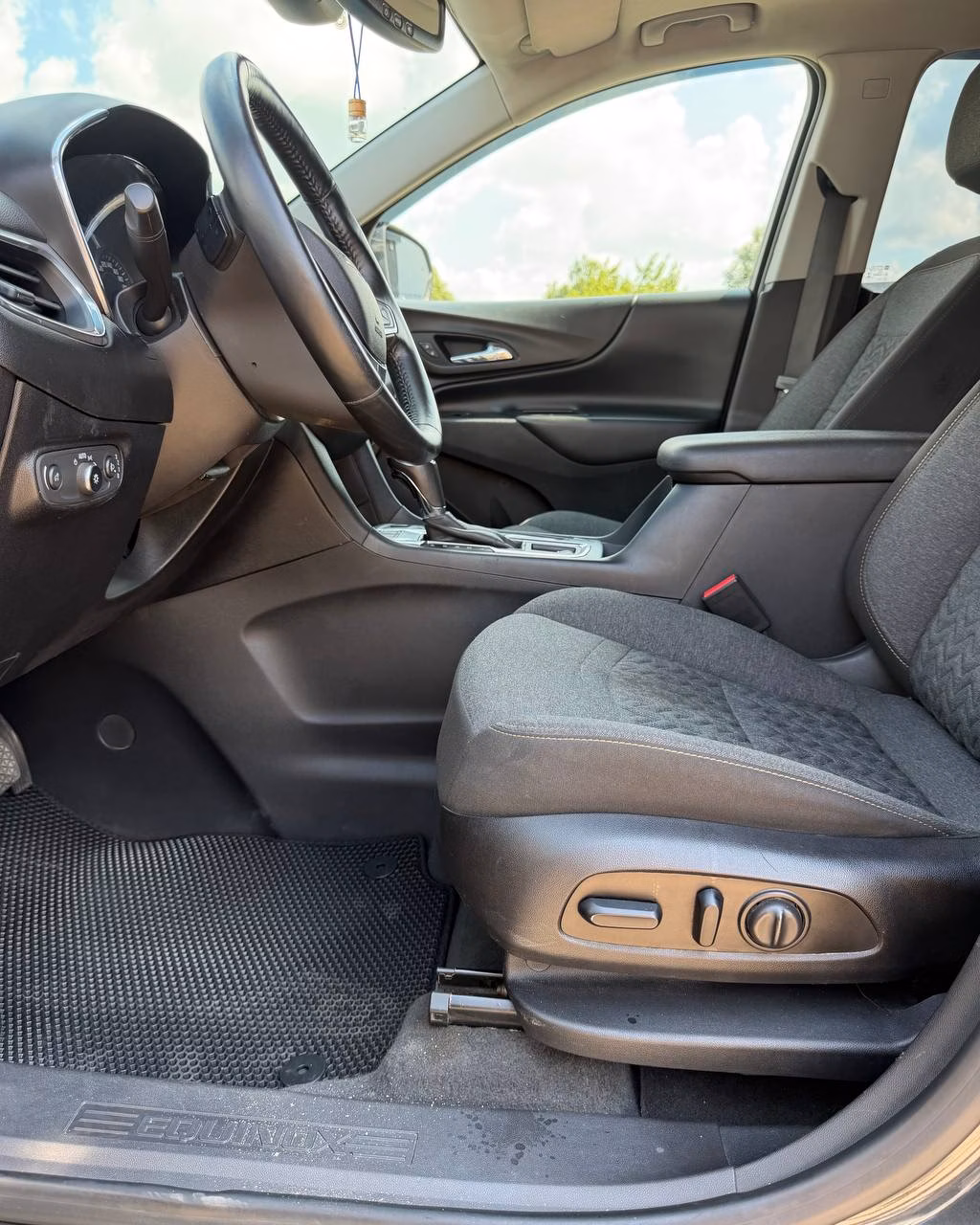 Chevrolet Equinox фото 10