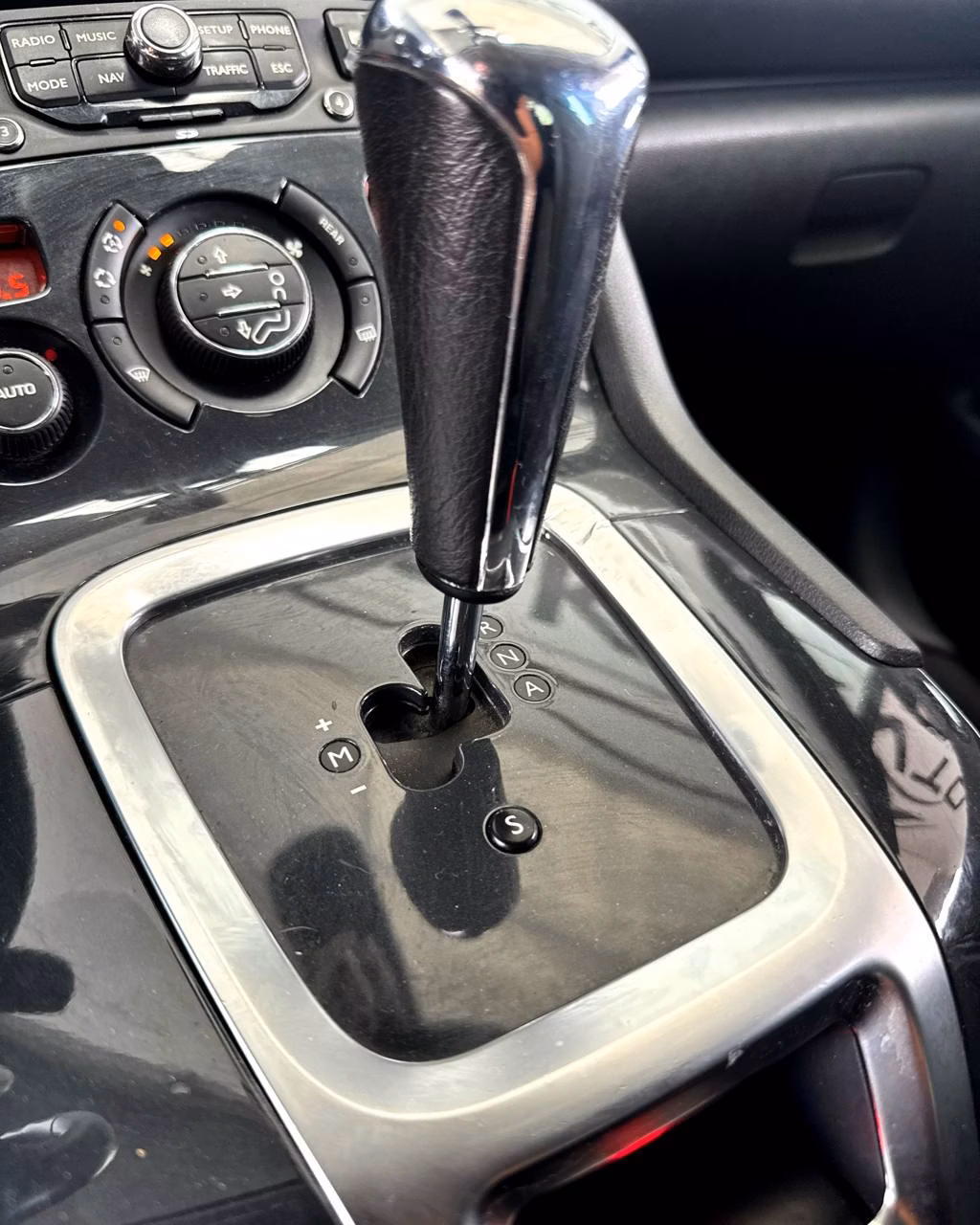 Peugeot 5008 фото 12