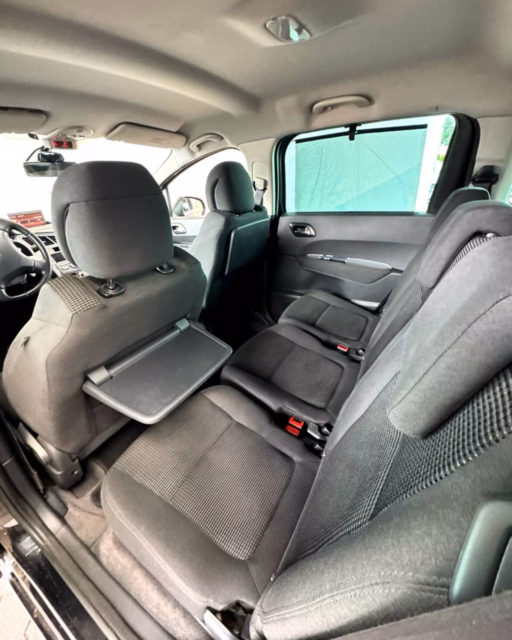 Peugeot 5008 фото 13