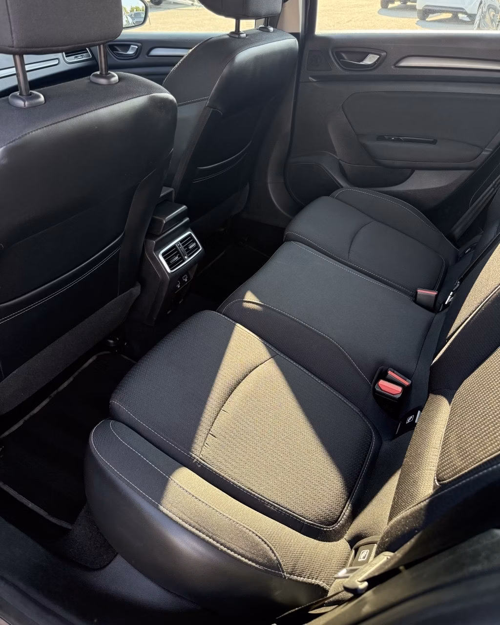 Renault Megane фото 12