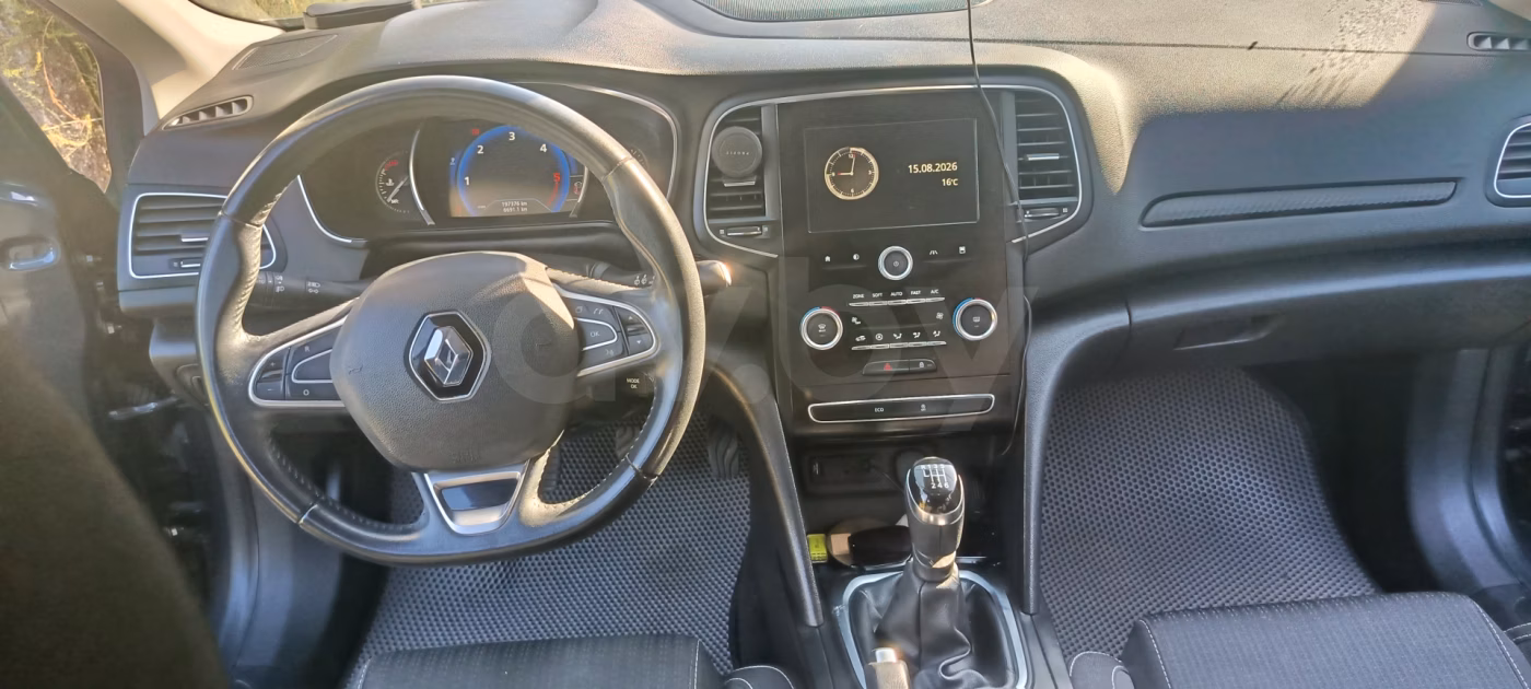Renault Megane фото 10