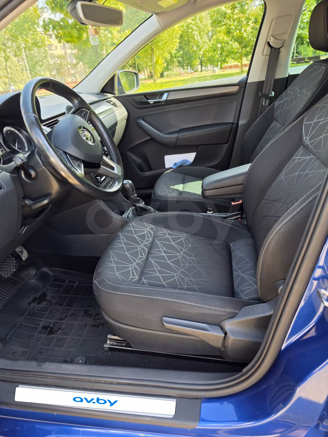 Skoda Rapid фото 12