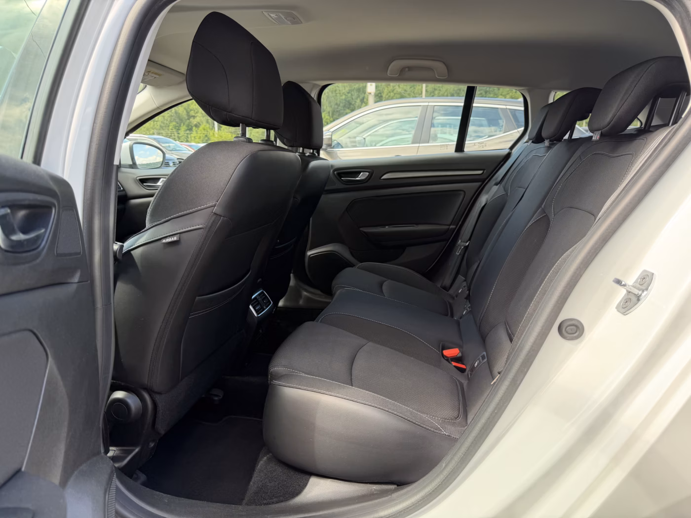 Renault Megane фото 10