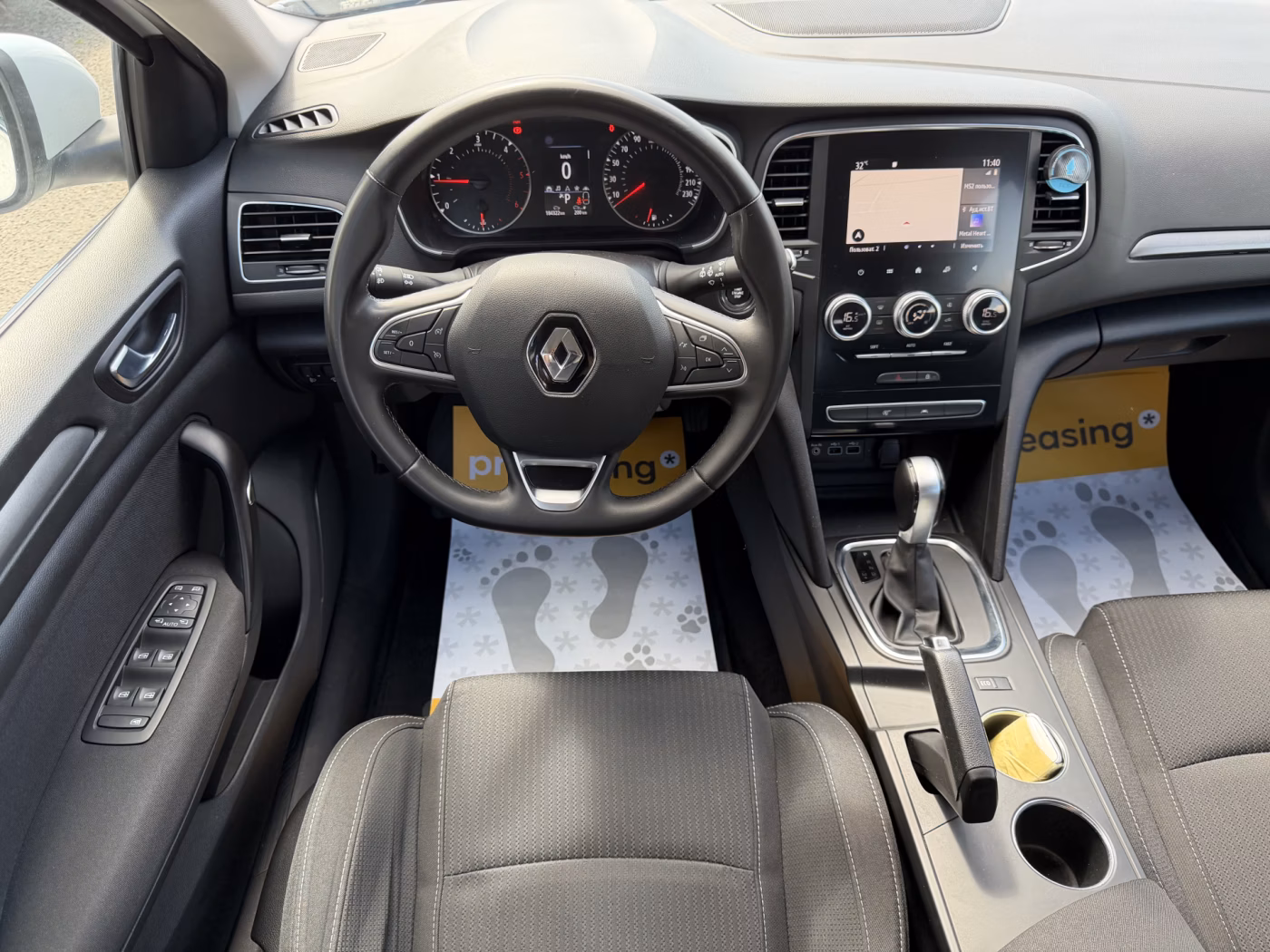 Renault Megane фото 11