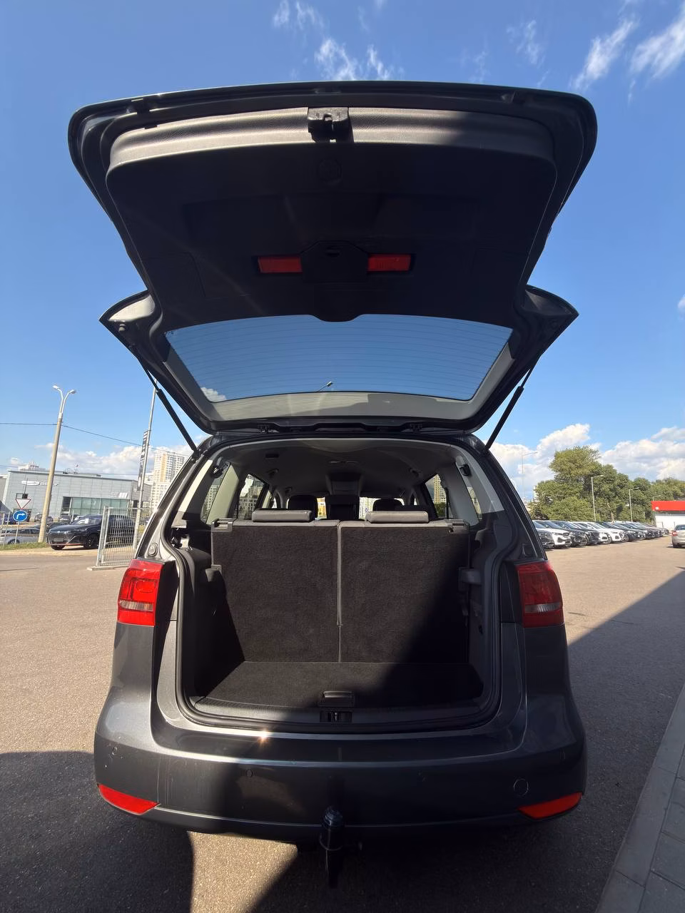 Volkswagen Touran фото 6