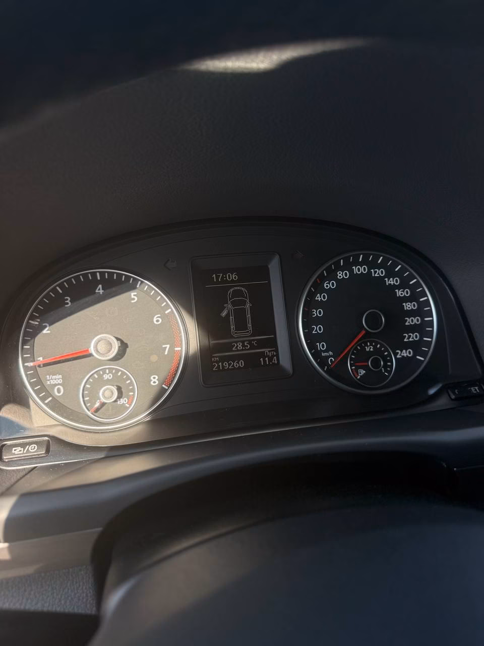 Volkswagen Touran фото 11