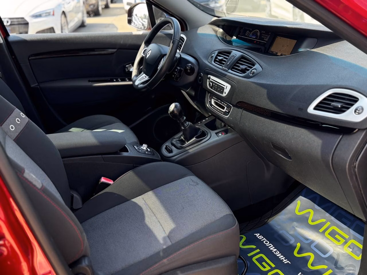 Renault Grand Scenic фото 12