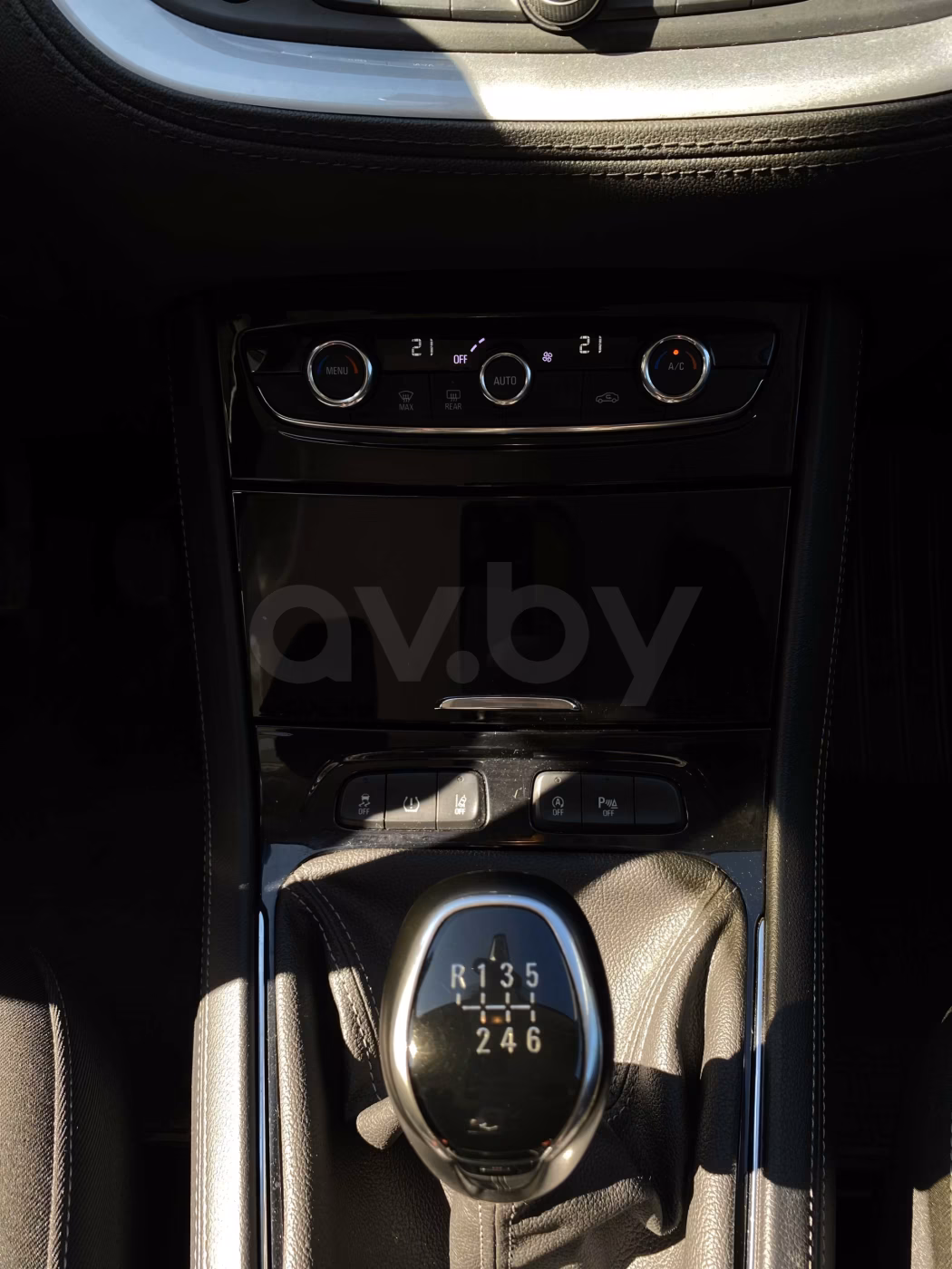 Opel Grandland X фото 12