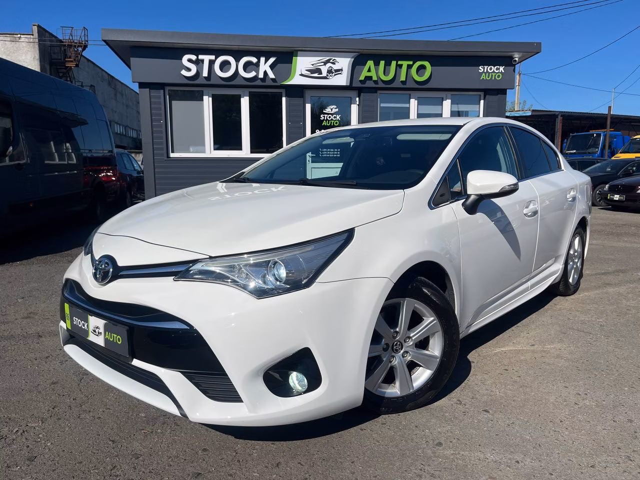 Toyota Avensis фото 3