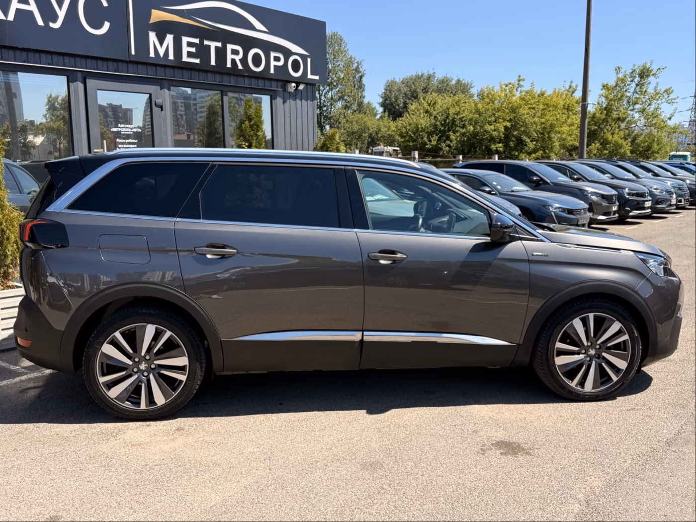 Peugeot 5008 фото 8